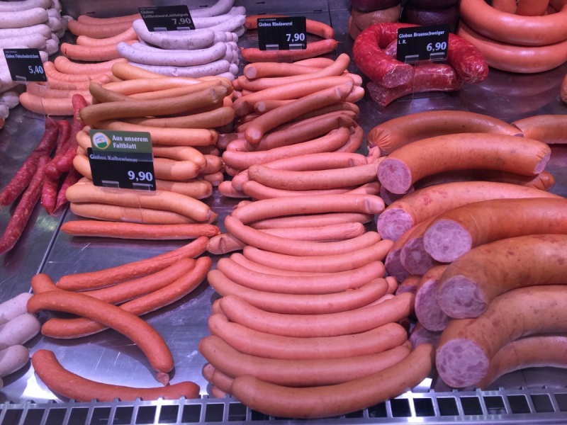 charcuterie-ASCROS-min_sausages_meat_butchery-1069321